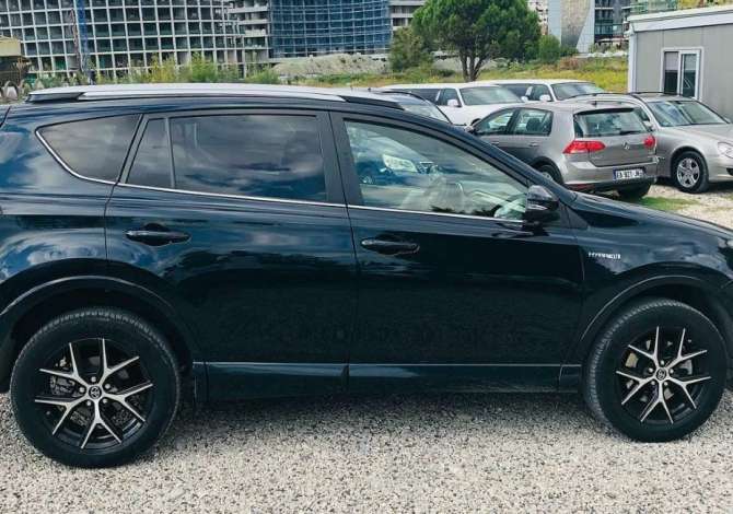 Jepet me qera Toyota Rav/4 duke filluar nga 100 euro dita