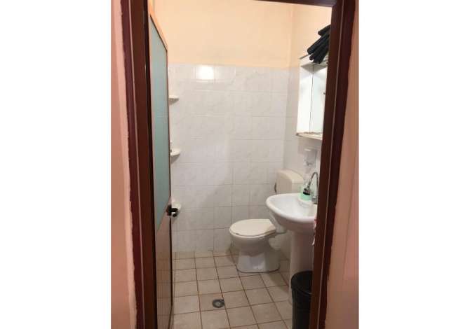 Shtepi ne shitje Apartament ne Lezhe, 3+1, Mobilimi E mobiluar, Pagesa 65,000  Euro.