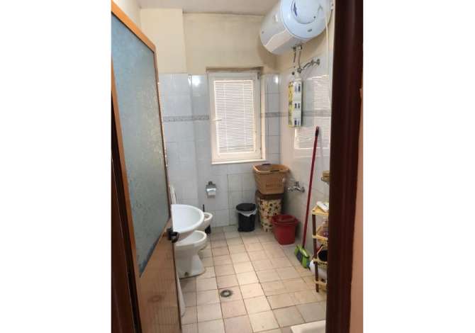 Shtepi ne shitje Apartament ne Lezhe, 3+1, Mobilimi E mobiluar, Pagesa 65,000  Euro.