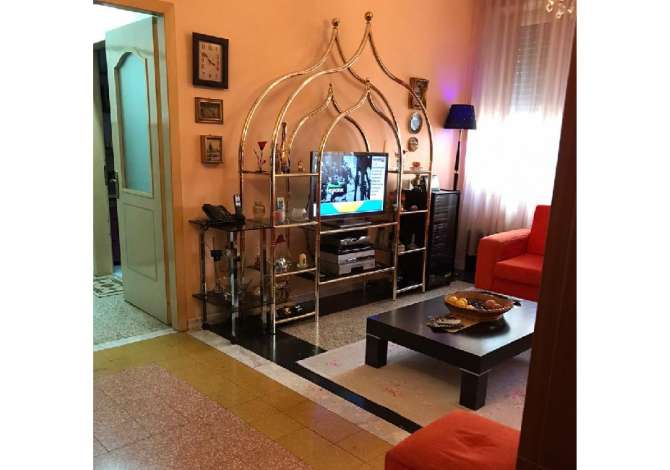 Shitet Ambjent 3+1 i pershtatshem per Zyra dhe Biznes