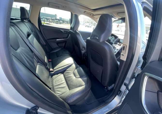 Jepet me qera Volvo CX 60 duke filluar nga 55 euro dita