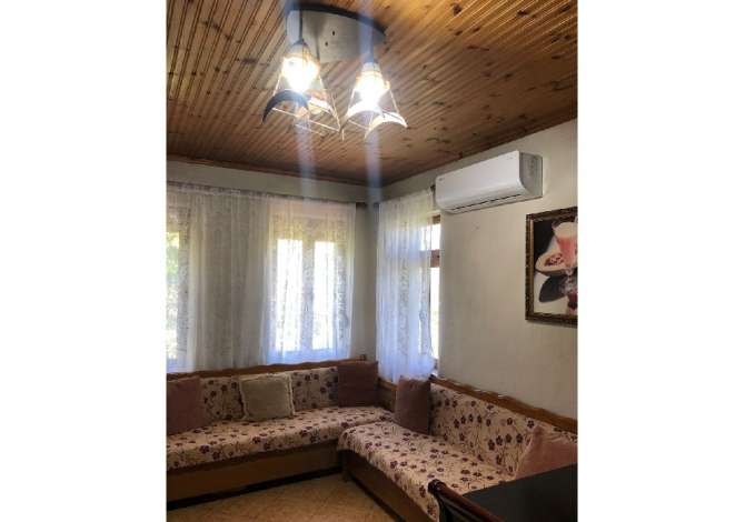 Shtepi ne shitje Shtepi Private ne Gjirokaster, 4+1, Mobilimi E mobiluar, Pagesa 150,000  Euro.