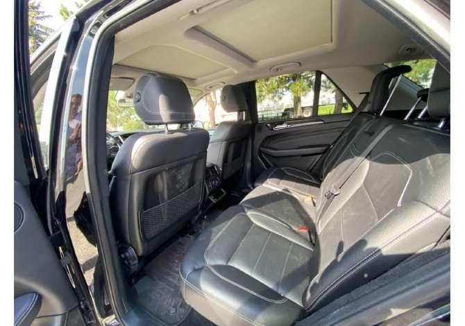 Jepet me qera Mercedes Benz ML duke filluar nga 90 euro dita