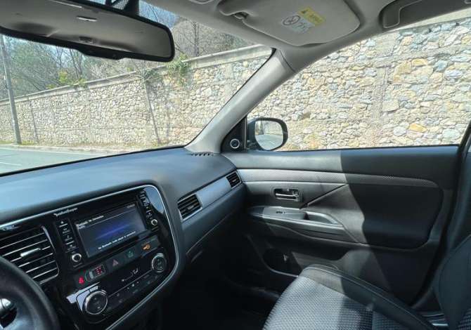 Noleggio Auto  a Tirana - 65 Euro