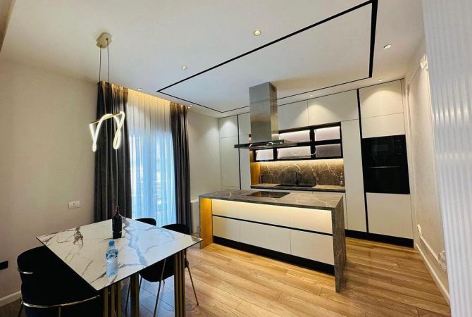 Shtepi me qera 2+1 ne Tirane - 1,600 Euro