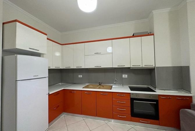 Shtepi me qera 2+1 ne Tirane - 600 Euro