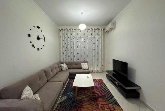 Shtepi me qera 2+1 ne Tirane - 600 Euro