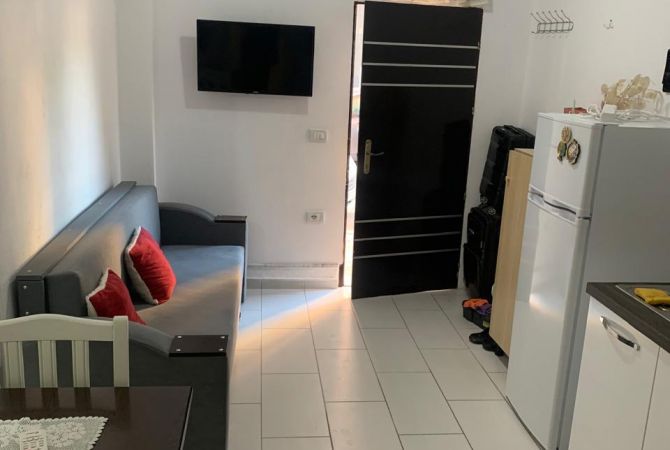 Shtepi me qera Garsoniere ne Tirane - 350 Euro