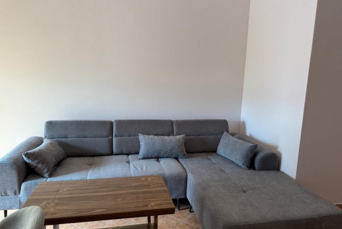 Shtepi me qera 1+1 ne Tirane - 500 Euro