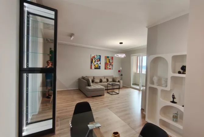 Shtepi me qera 1+1 ne Tirane - 650 Euro