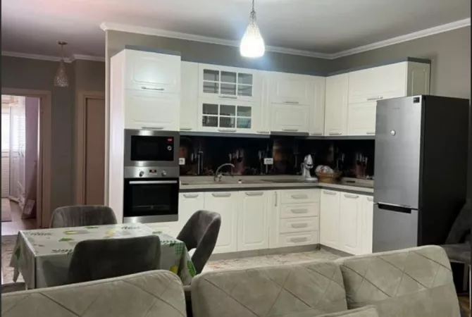 Shtepi me qera 2+1 ne Tirane - 700 Euro