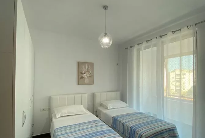 Shtepi me qera 2+1 ne Tirane - 800 Euro