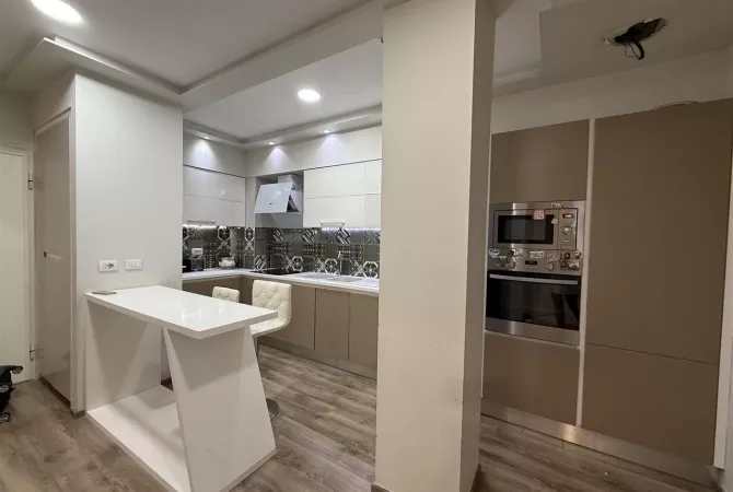 Shtepi me qera 2+1 ne Tirane - 700 Euro