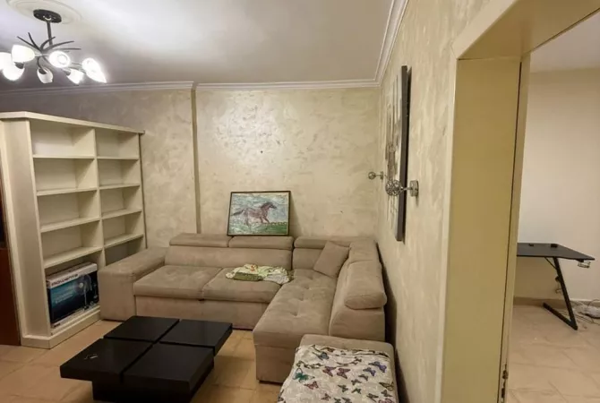 Shtepi me qera 2+1 ne Tirane - 750 Euro