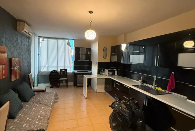 Shtepi me qera 2+1 ne Tirane - 750 Euro