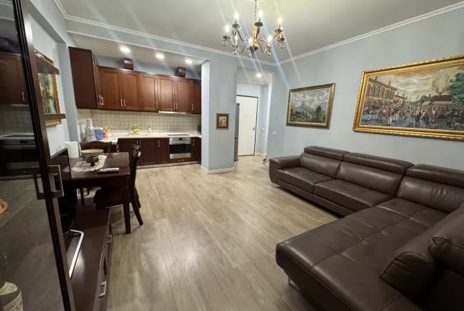 Shtepi me qera 2+1 ne Tirane - 650 Euro