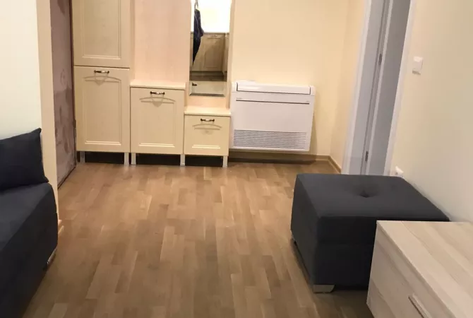 Shtepi me qera 2+1 ne Tirane - 700 Euro