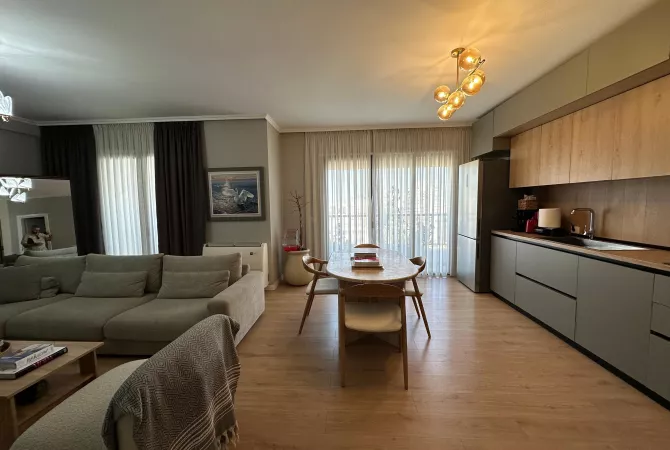 Shtepi me qera 2+1 ne Tirane - 1,450 Euro