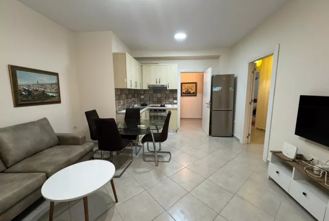 Shtepi me qera 2+1 ne Tirane - 55,000 Leke