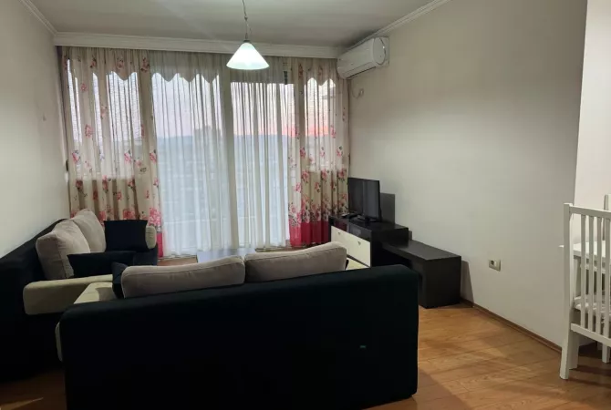 Shtepi me qera 1+1 ne Tirane - 550 Euro