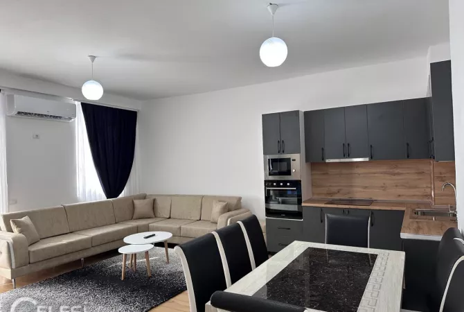 Shtepi me qera 2+1 ne Tirane - 60,000 Leke