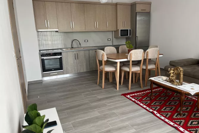 Shtepi me qera 2+1 ne Tirane - 750 Euro
