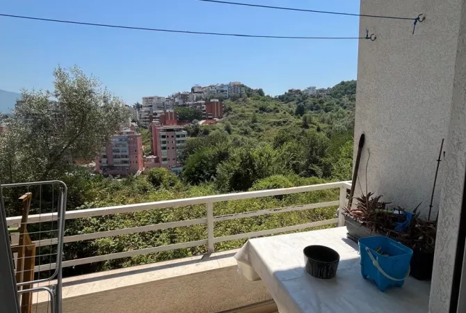 Shtepi me qera 2+1 ne Tirane - 500 Euro