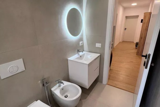 Shtepi me qera 2+1 ne Tirane - 950 Euro