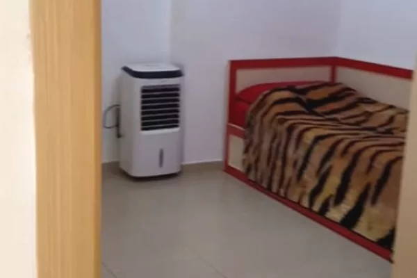 Shtepi me qera 2+1 ne Tirane - 60,000 Leke