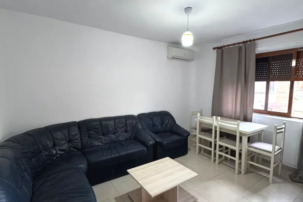 Shtepi me qera 2+1 ne Tirane - 500 Euro