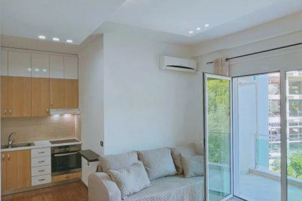 Shtepi me qera 1+1 ne Tirane - 450 Euro