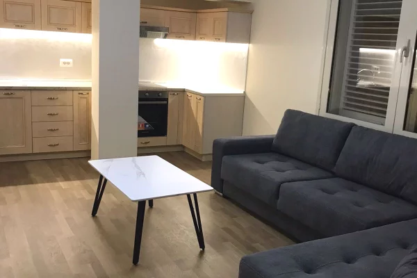 Shtepi me qera 2+1 ne Tirane - 600 Euro