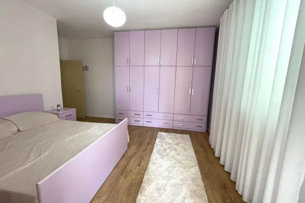 Shtepi me qera Apartament ne Tirane, 2+1, Mobilimi E mobiluar, Pagesa 800  Euro.