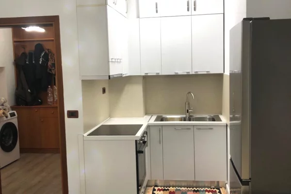 Shtepi me qera 1+1 ne Tirane - 750 Euro