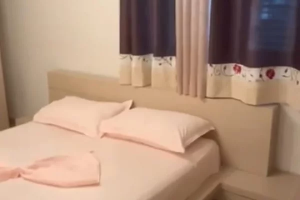 Shtepi me qera Apartament ne Tirane, 3+1, Mobilimi E mobiluar, Pagesa 800  Euro.