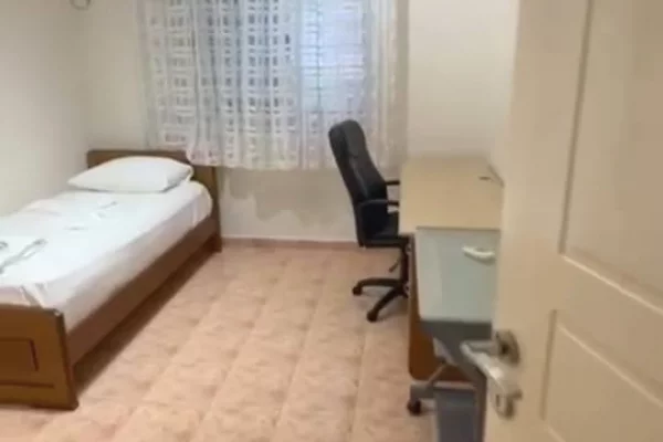 Shtepi me qera Apartament ne Tirane, 3+1, Mobilimi E mobiluar, Pagesa 800  Euro.