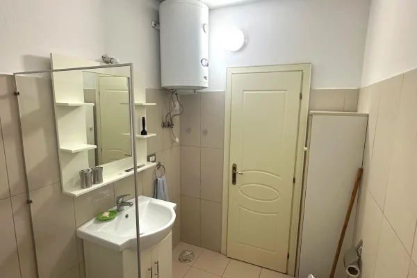 Shtepi me qera 2+1 ne Tirane - 500 Euro