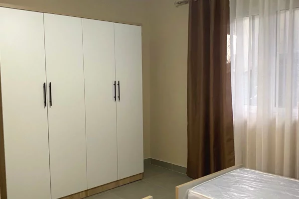 Shtepi me qera 1+1 ne Tirane - 400 Euro