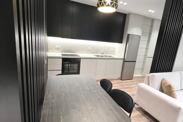 Shtepi me qera 2+1 ne Tirane - 700 Euro