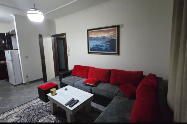 Shtepi me qera 1+1 ne Tirane - 50,000 Leke