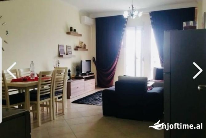 Shtepi me qera 2+1 ne Tirane - 70,000 Leke