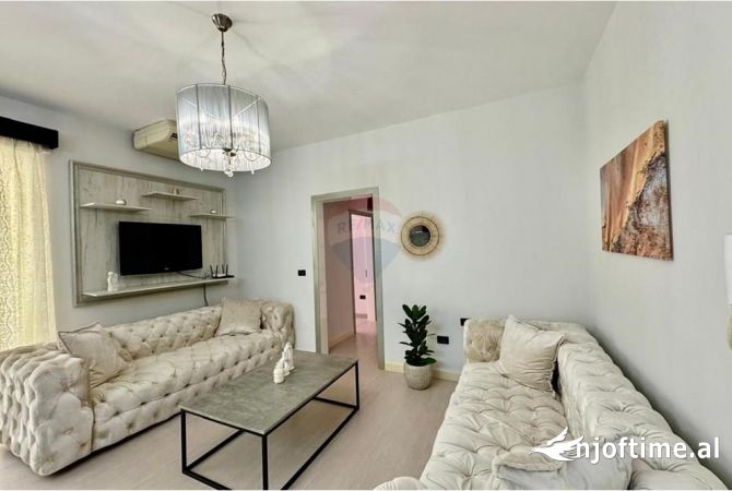 Shtepi me qera 2+1 ne Tirane - 700 Euro