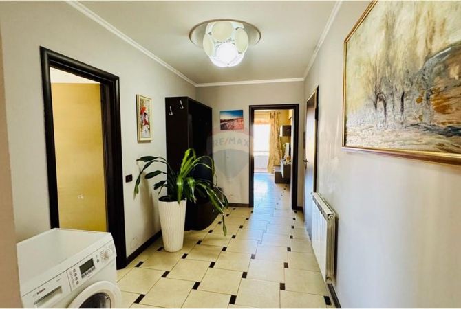 Shtepi me qera 2+1 ne Tirane - 550 Euro