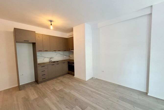 Shtepi me qera 2+1 ne Tirane - 300 Euro