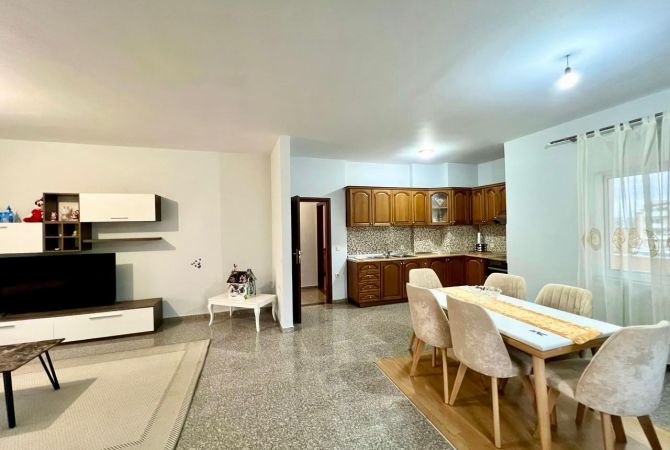 Shtepi me qera Apartament ne Tirane, 2+1, Mobilimi E mobiluar, Pagesa 500  Euro.