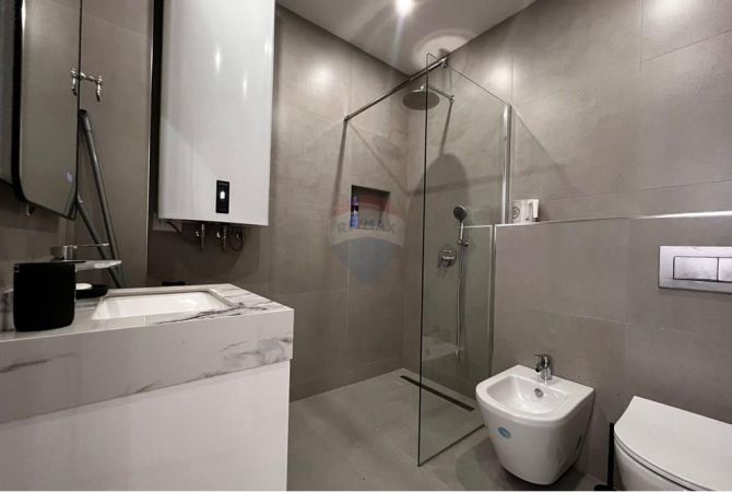 Shtepi me qera 1+1 ne Tirane - 750 Euro