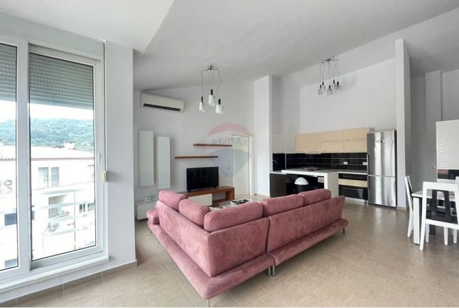 Shtepi me qera 2+1 ne Tirane - 550 Euro