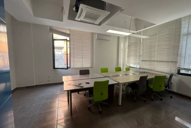 Shtepi me qera 3+1 ne Tirane - 900 Euro