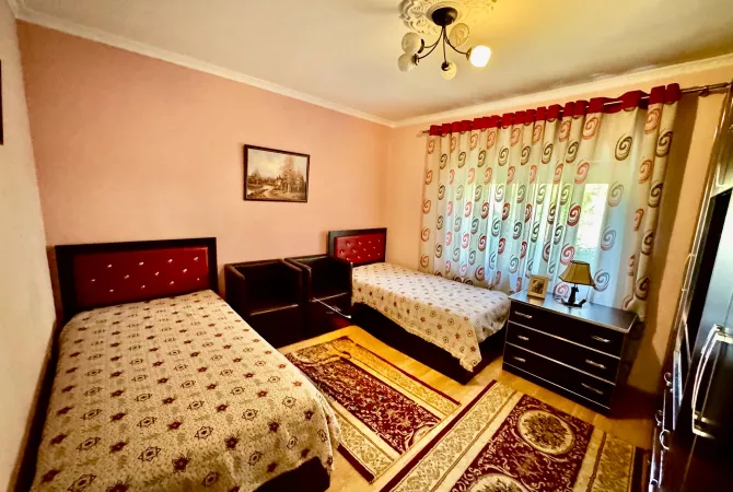 Shtepi me qera Apartament ne Tirane, 2+1, Mobilimi E mobiluar, Pagesa 500  Euro.