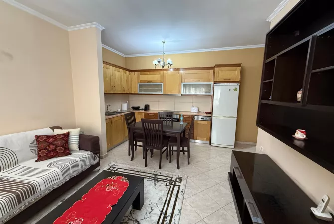 Shtepi me qera 2+1 ne Tirane - 400 Euro